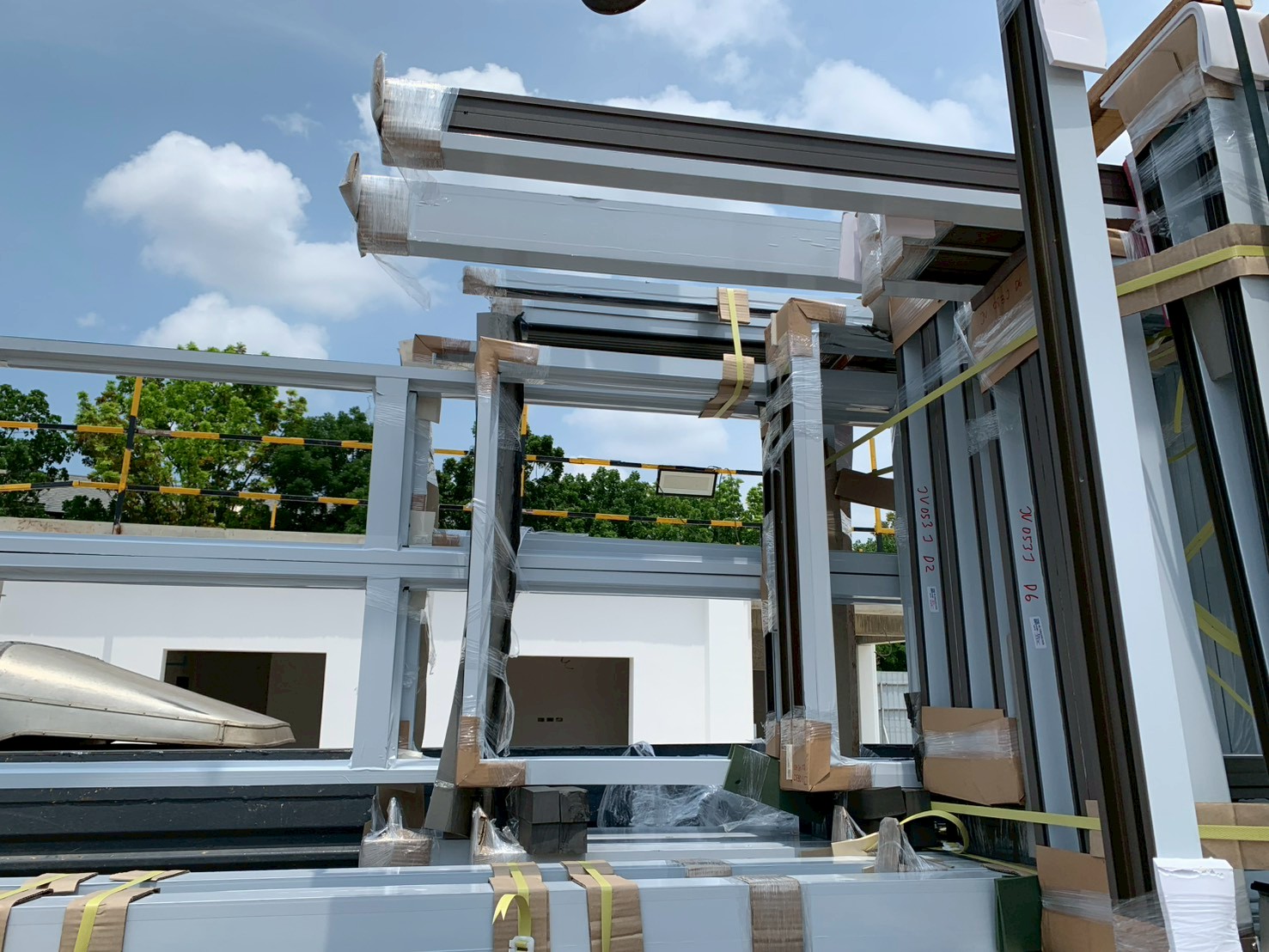 LINE_ALBUM_14.11.25 งานวัสดุ YKK AP House_3_251114_2