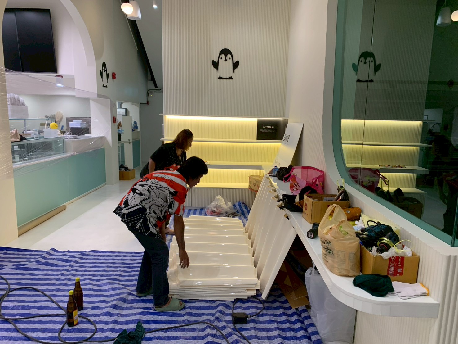 LINE_ALBUM_14.11.25 งานประตูกระจกและงานฝ้า อ่อนนุช_251115_12