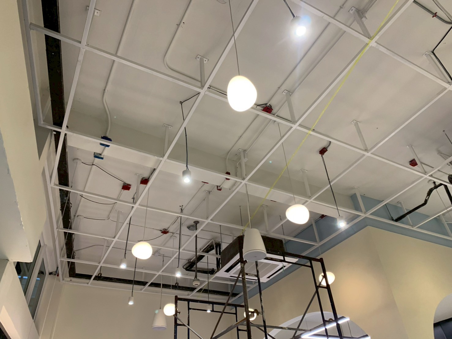 LINE_ALBUM_14.11.25 งานประตูกระจกและงานฝ้า อ่อนนุช_251115_14