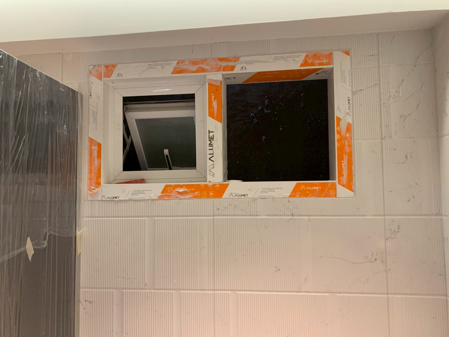 LINE_ALBUM_14.11.25 งานประตูกระจกและงานฝ้า อ่อนนุช_251115_18