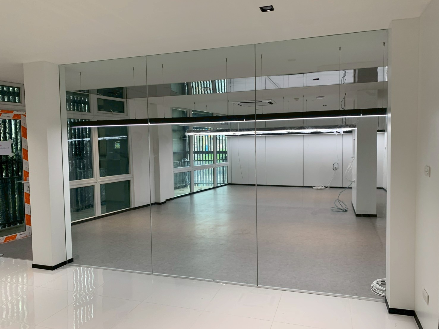 LINE_ALBUM_14.11.25 งานประตูกระจกและงานฝ้า อ่อนนุช_251115_26