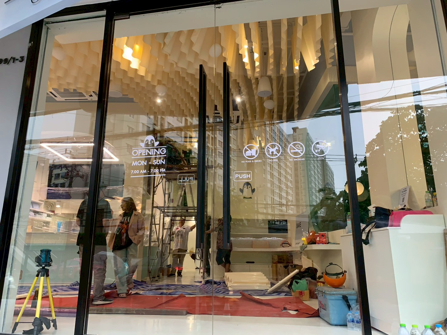 LINE_ALBUM_14.11.25 งานประตูกระจกและงานฝ้า อ่อนนุช_251115_6