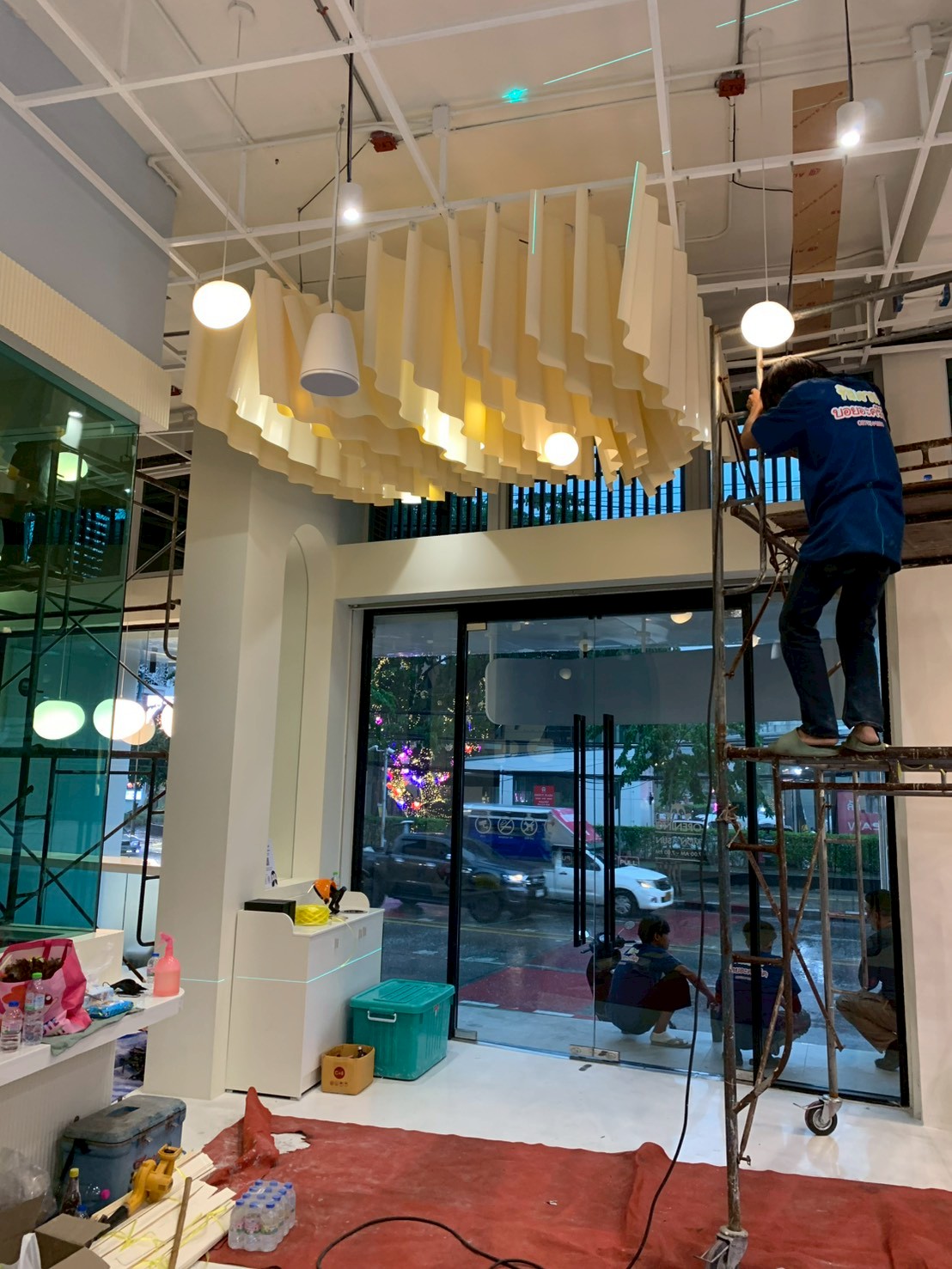 LINE_ALBUM_14.11.25 งานประตูกระจกและงานฝ้า อ่อนนุช_251115_8