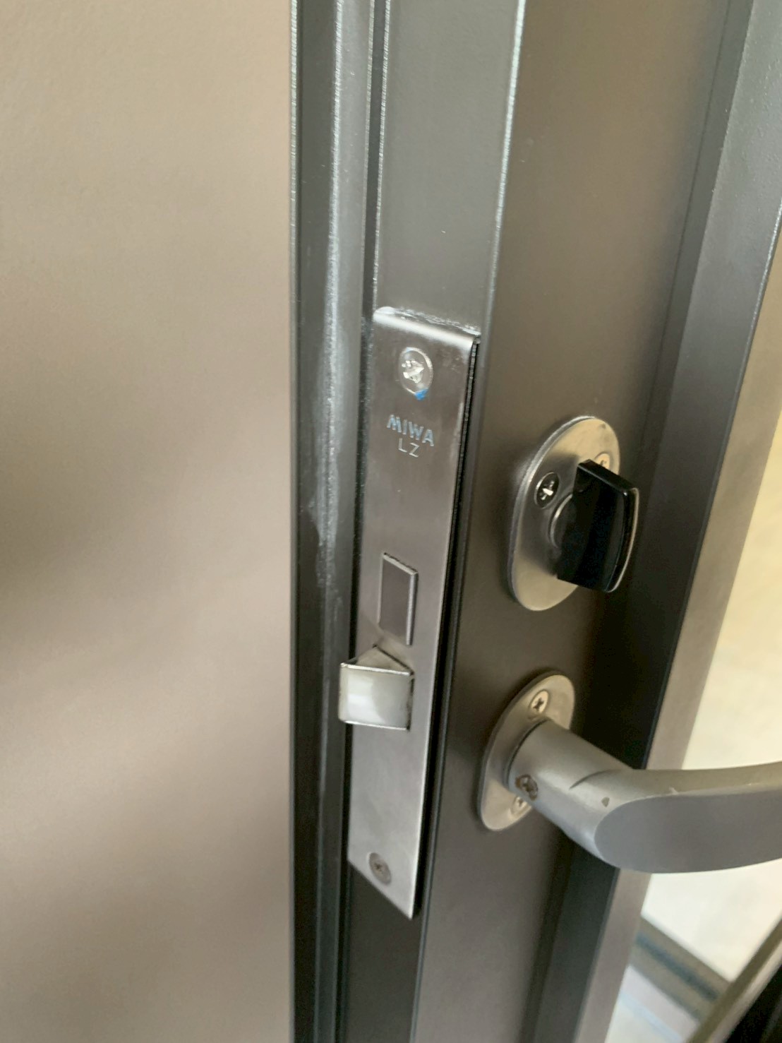 LINE_ALBUM_14.11.25 บ้าน Presidents งานประตูหน้าต่าง YKK AP_251114_1