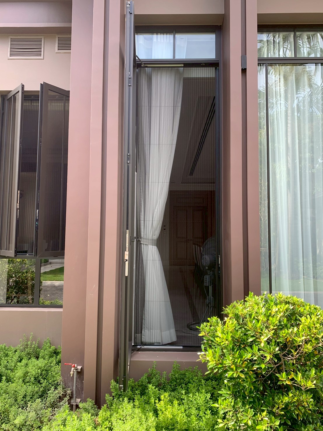 LINE_ALBUM_14.11.25 บ้าน Presidents งานประตูหน้าต่าง YKK AP_251114_26